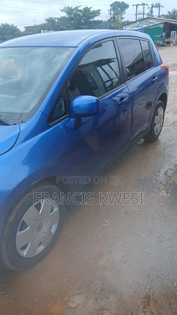 Nissan Versa 2010 Blue