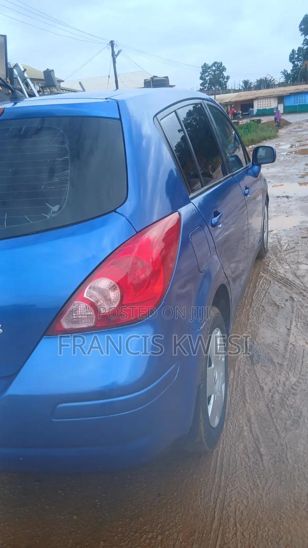 Nissan Versa 2010 Blue