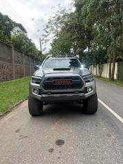 Toyota Tacoma 2018 Gray for sale