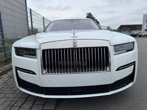 New Rolls-Royce Ghost 2023 White