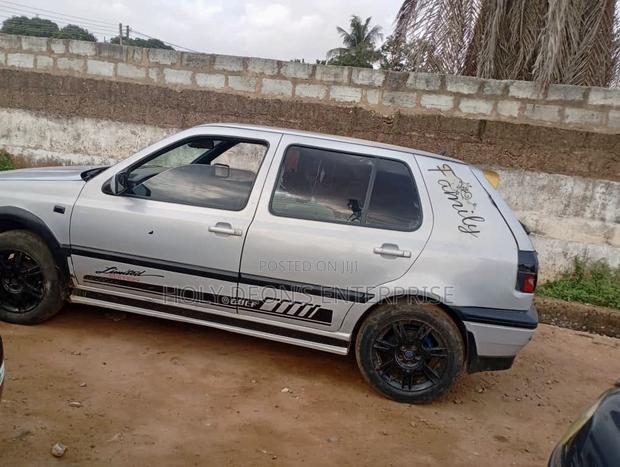 Volkswagen Golf 1.6 Automatic 2003 Silver