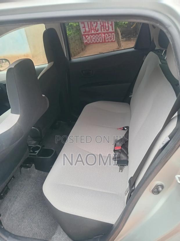 Toyota Vitz 2012 White