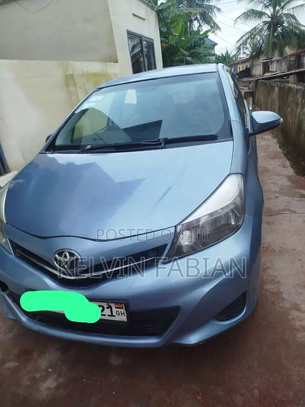 Toyota Vitz 1.3 AWD 5dr 2012 Blue