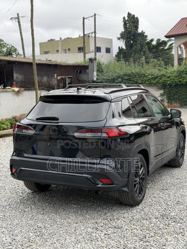Toyota Corolla Cross Hybrid S AWD 2024 Black