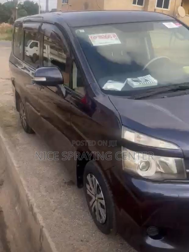 Toyota Voxy 2013 Black