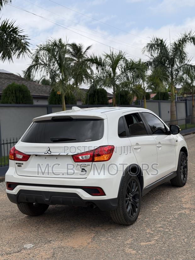 Mitsubishi Outlander Sport 2019 White