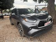Toyota Highlander XLE 2022 Gray for sale