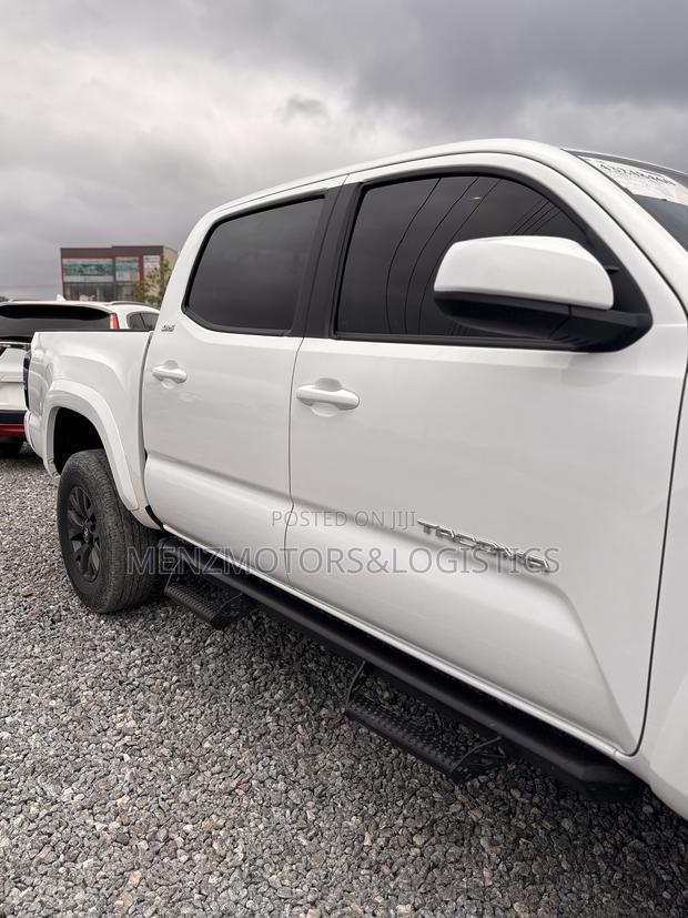 New Toyota Tacoma SR Double Cab 5' Bed V6 AT 2023 White