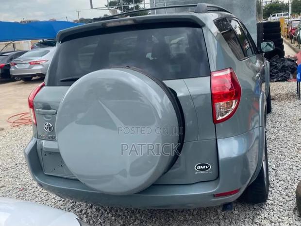 Toyota RAV4 2012 Pearl