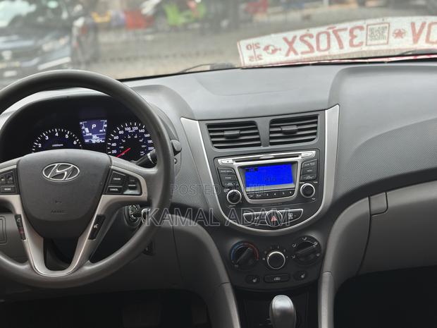 Hyundai Accent GLS 4dr Sedan (1.6L 4cyl 6A) 2014 White