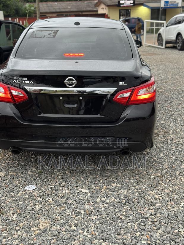 Nissan Altima 2.5 SL 2016 Black