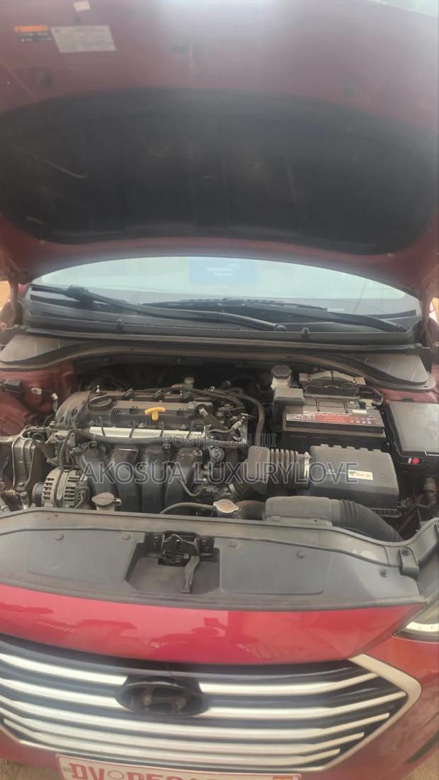 Hyundai Elantra 2017 Red