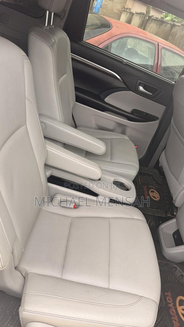 Toyota Highlander Limited 4x4 V6 (3.5L 6cyl 8A) 2017 White