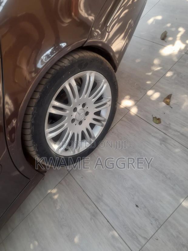 Mercedes-Benz E300 2007 Brown