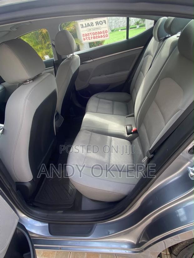 Hyundai Elantra 2017 Gray