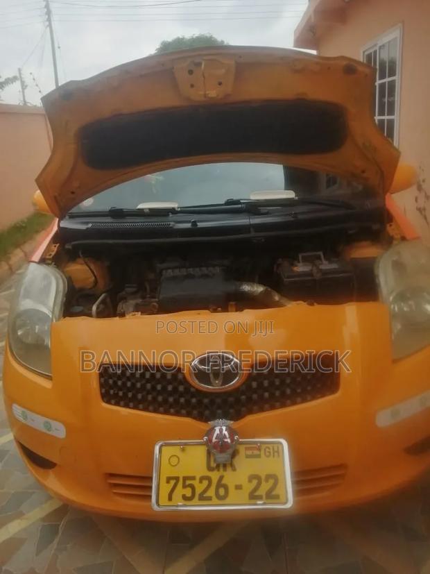 Toyota Yaris 2010 Yellow