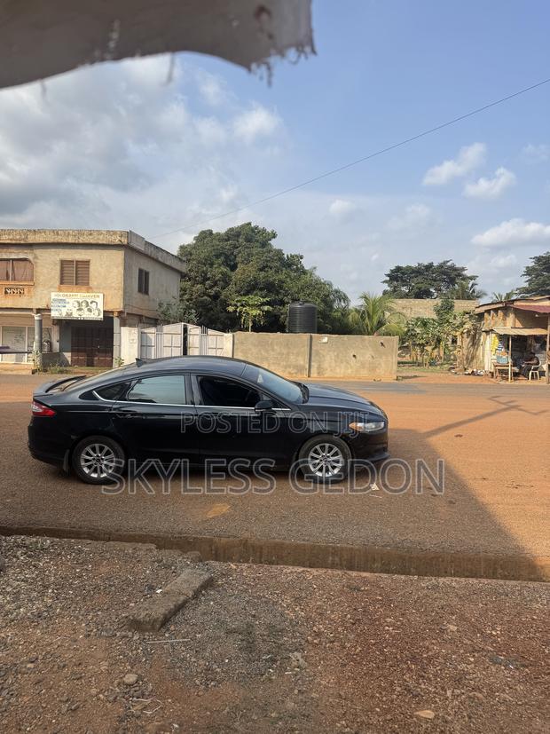 Ford Fusion SE FWD 2016 Black