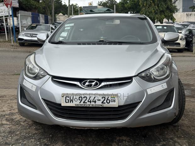 Hyundai Elantra 2016 Silver