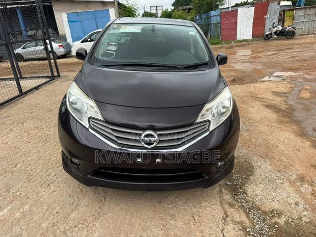 Nissan Note 2013 Purple