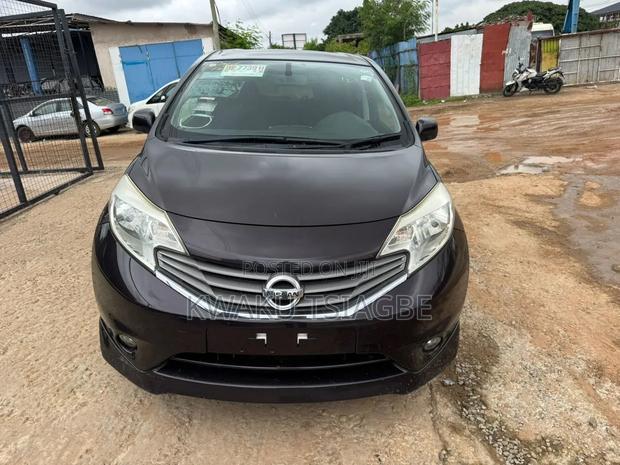 Nissan Note 2013 Purple