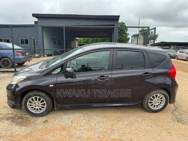 Nissan Note 2013 Purple