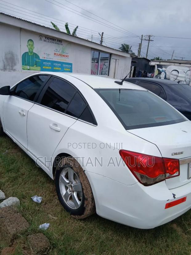 Chevrolet Cruze 2014 White