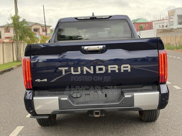 Toyota Tundra 2024 Blue