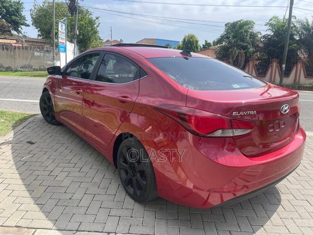 Hyundai Elantra Value Edition Sedan FWD (1.8L 4cyl 6A) 2016 Red
