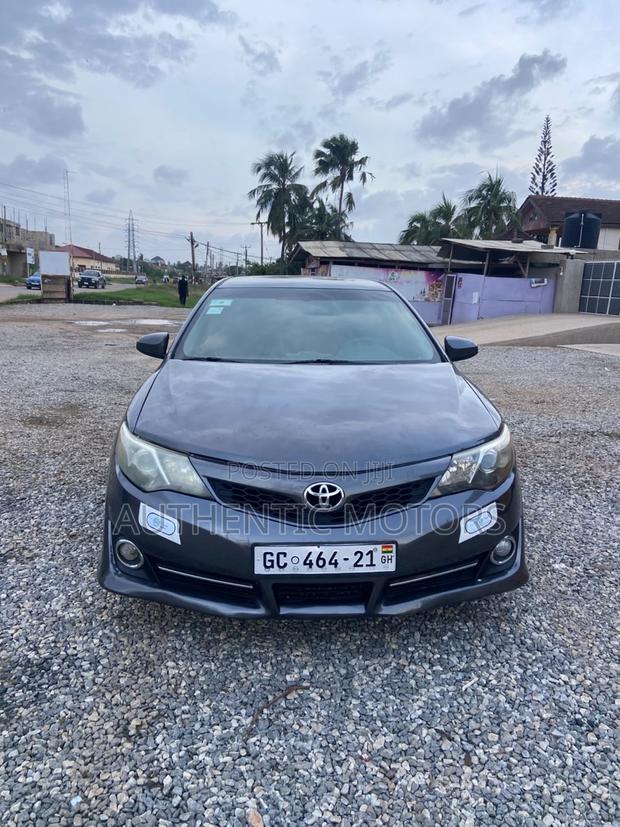 Toyota Camry 2014 Gray
