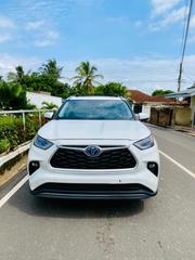 Toyota Highlander Platinum AWD 2023 White for sale