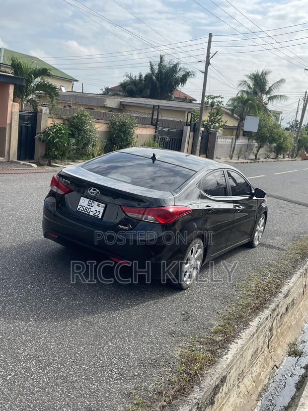 Hyundai Elantra Limited Sedan FWD (1.8L 4cyl 6A) 2013 Black