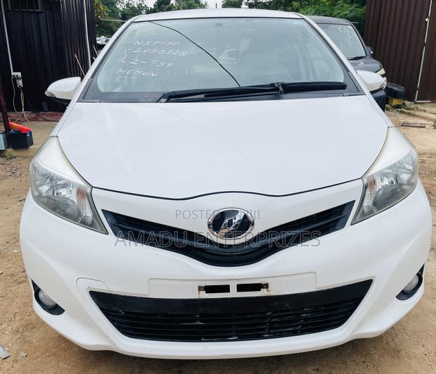 Toyota Vitz 1.3 AWD 5dr 2011 White