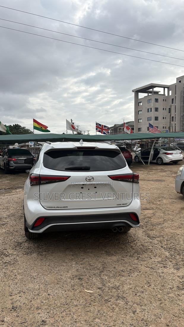 Toyota Highlander XSE 2022 White