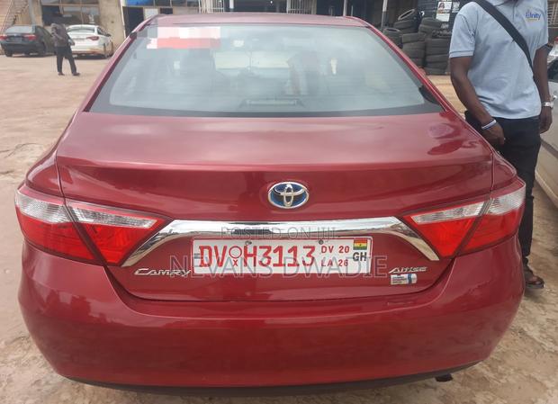 Toyota Camry Hybrid 2023 Red