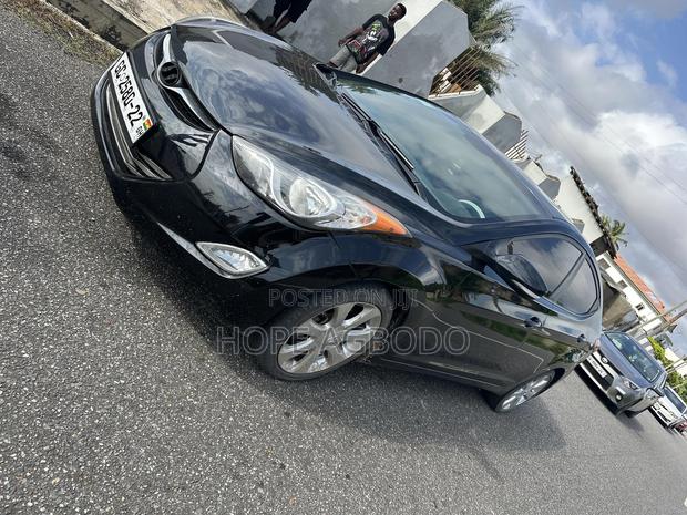 Hyundai Elantra Limited Sedan FWD (1.8L 4cyl 6A) 2013 Black