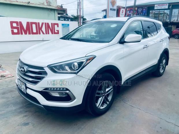 Hyundai Santa Fe Limited AWD 2017 White