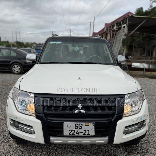 Mitsubishi Pajero V80 3.5 V6 GL/GLS 2015 White