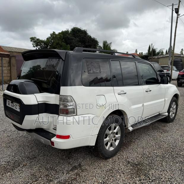 Mitsubishi Pajero V80 3.5 V6 GL/GLS 2015 White