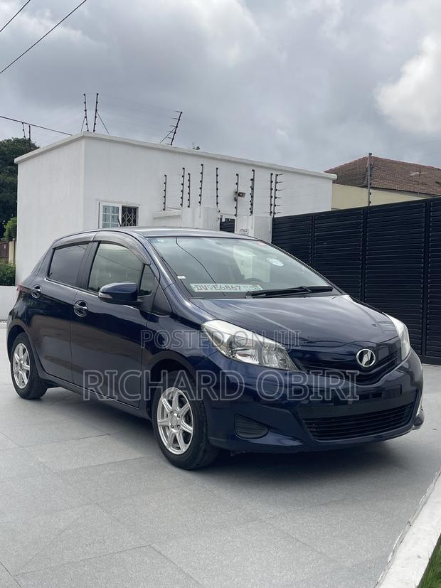 Toyota Vitz 1.3 AWD 5dr 2013 Blue