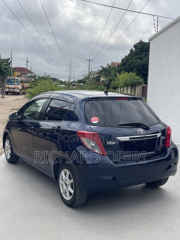 Toyota Vitz 1.3 AWD 5dr 2013 Blue
