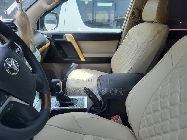 Toyota Land Cruiser Prado 2012 White