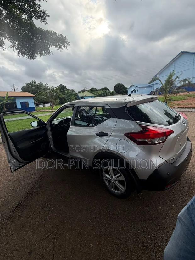 Nissan Kicks S 2020 Gray