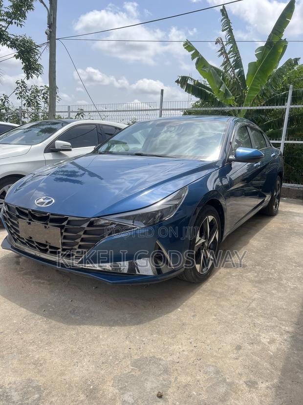 Hyundai Elantra Limited 2022 Blue