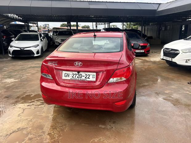 Hyundai Accent 2015 Red