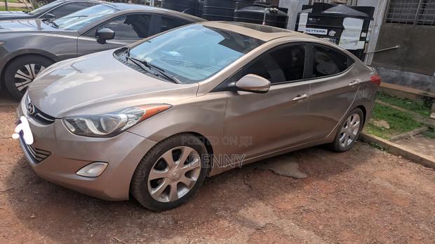 Hyundai Elantra Limited 2011 Gold