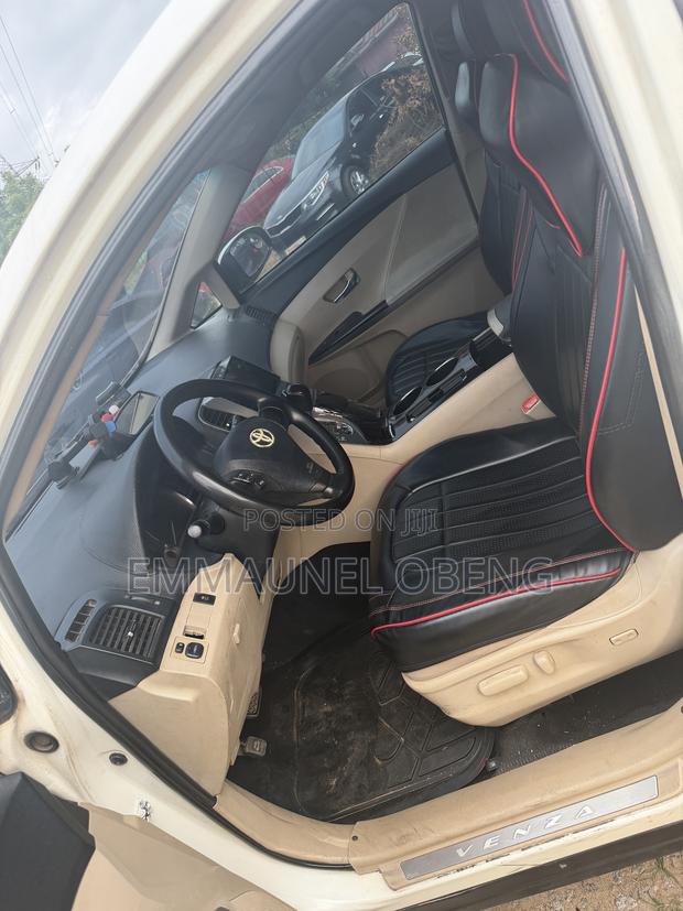 Toyota Venza 2012 White