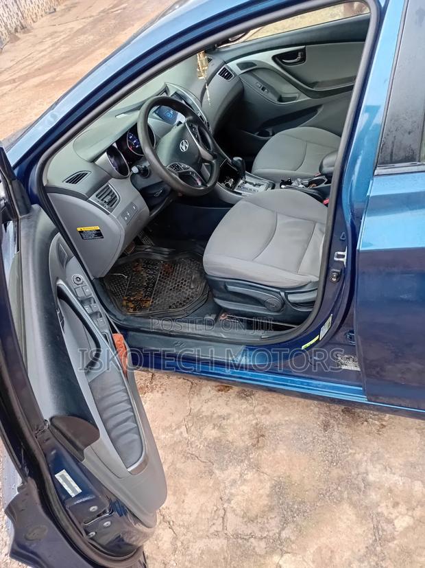 Hyundai Elantra 2012 Blue