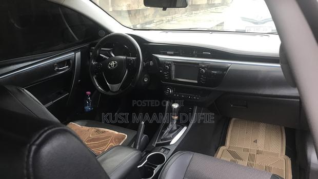 Toyota Corolla 2016 Red