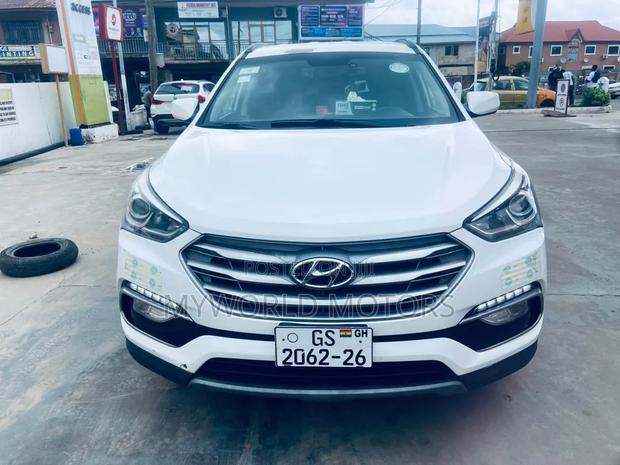 Hyundai Santa Fe 2017 White