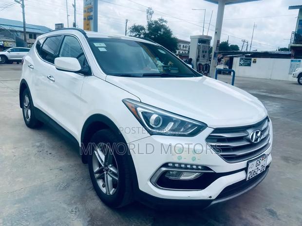 Hyundai Santa Fe 2017 White